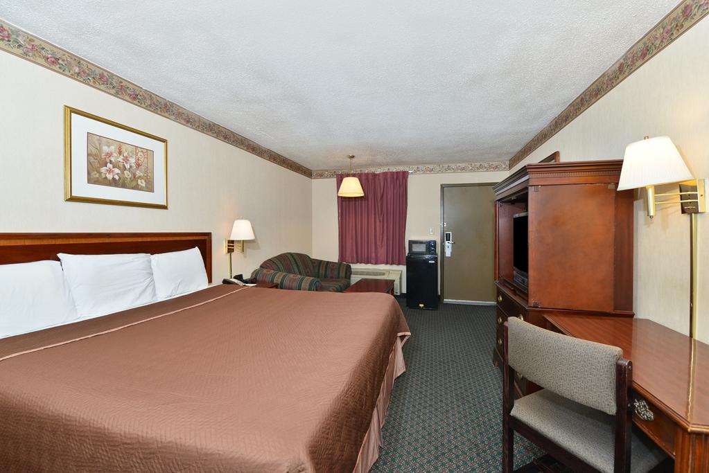 Americas Best Value Inn - Fredericksburg North Room photo