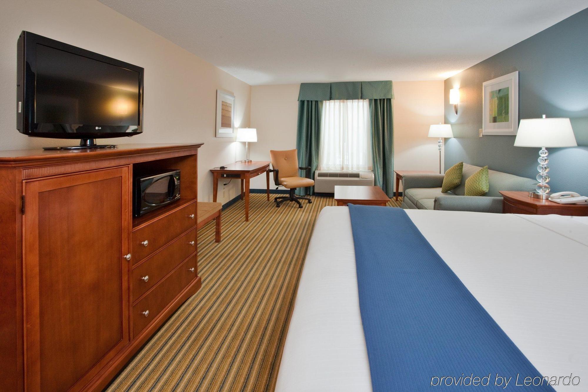 Americas Best Value Inn - Fredericksburg North Exterior photo