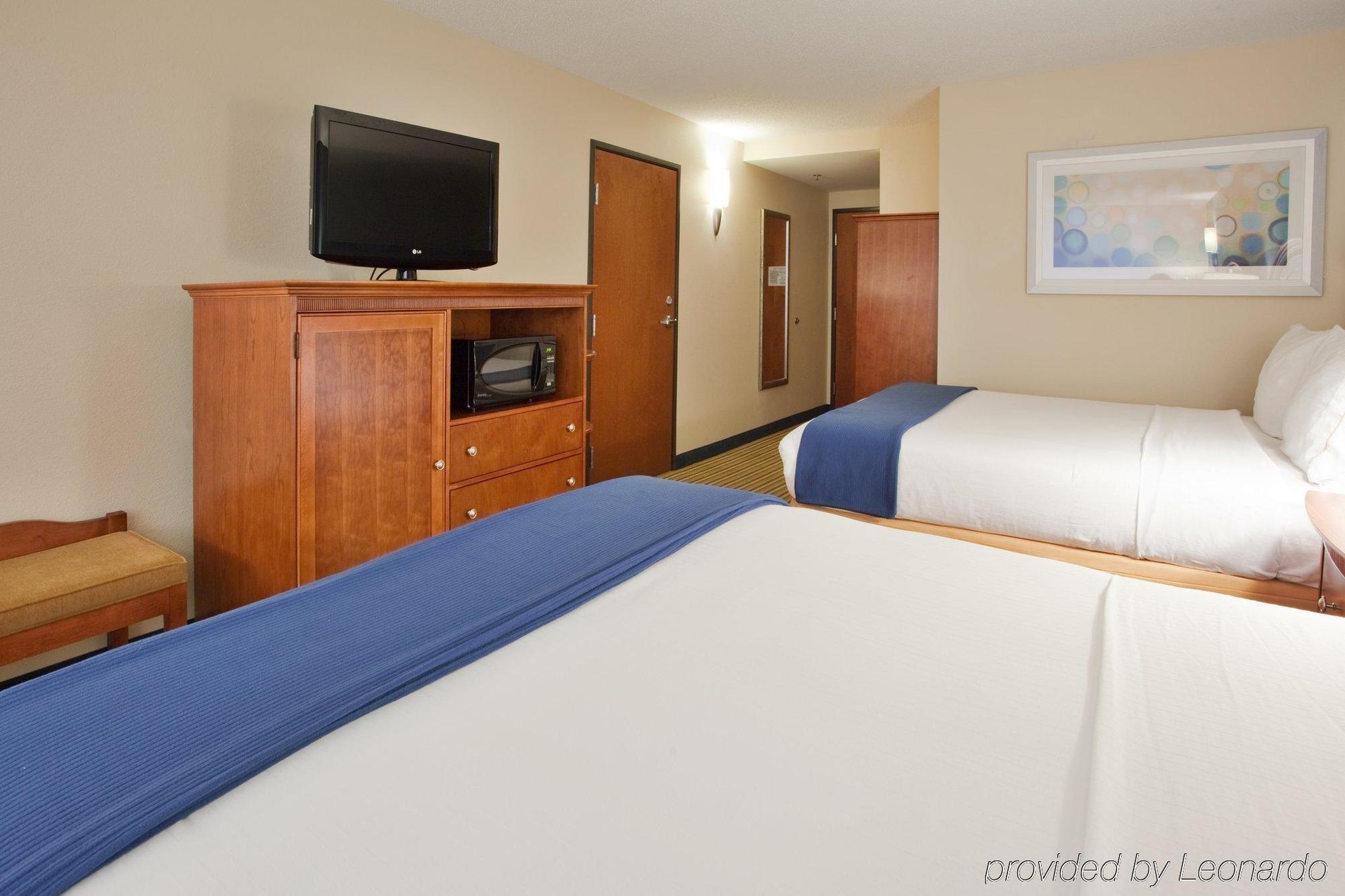 Americas Best Value Inn - Fredericksburg North Exterior photo