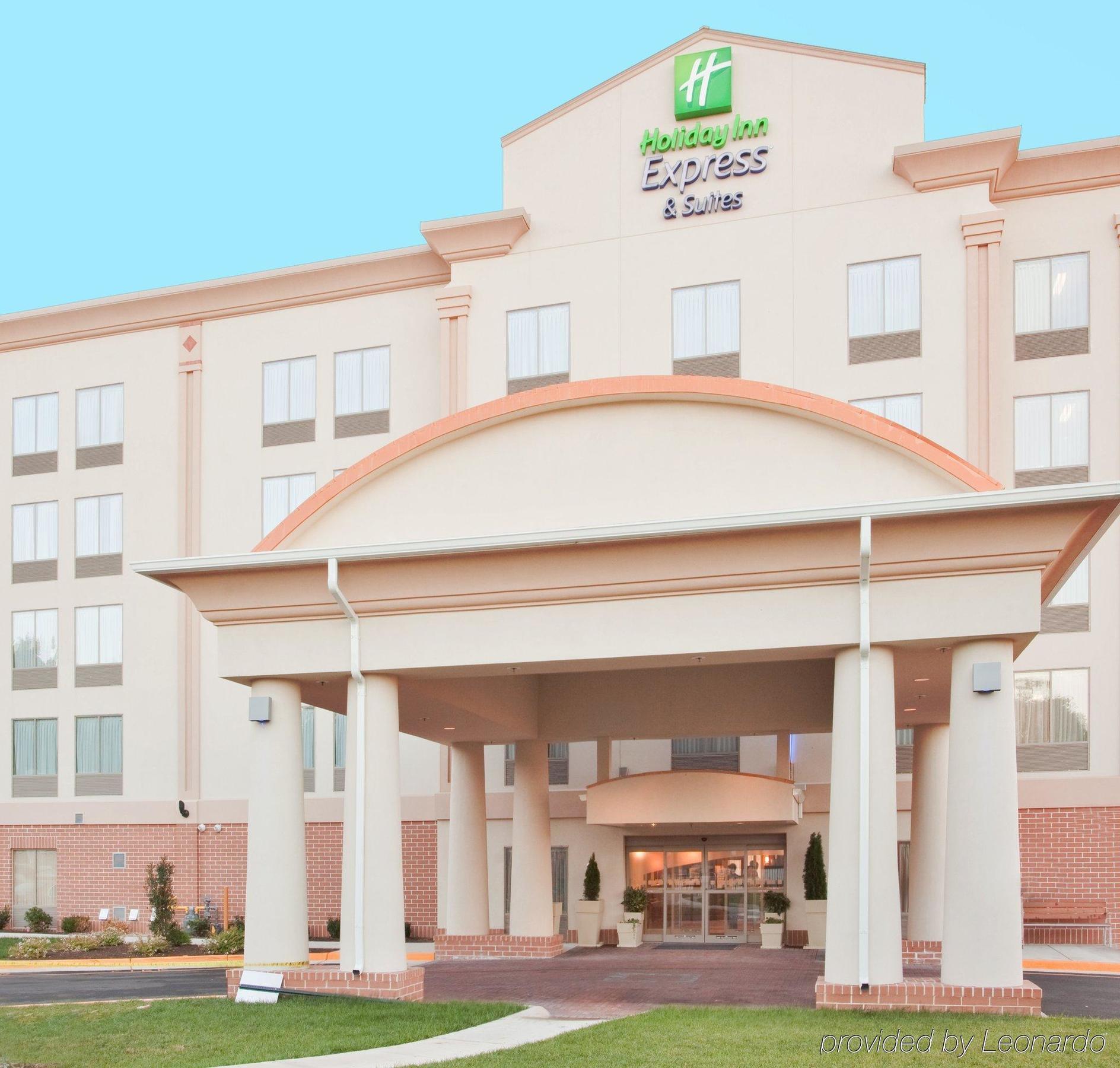 Americas Best Value Inn - Fredericksburg North Exterior photo